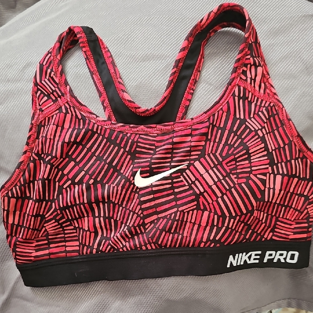 Nike Pro Women's Patterned Red and Black Sports Bra